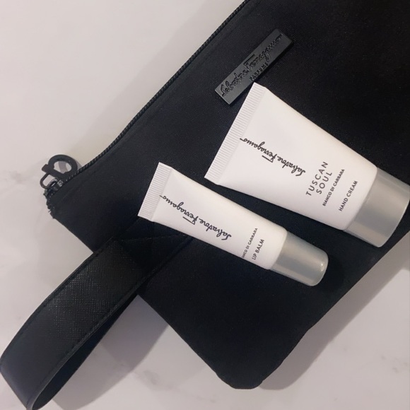 Salvatore Ferragamo cosmetic bag - Picture 1 of 3